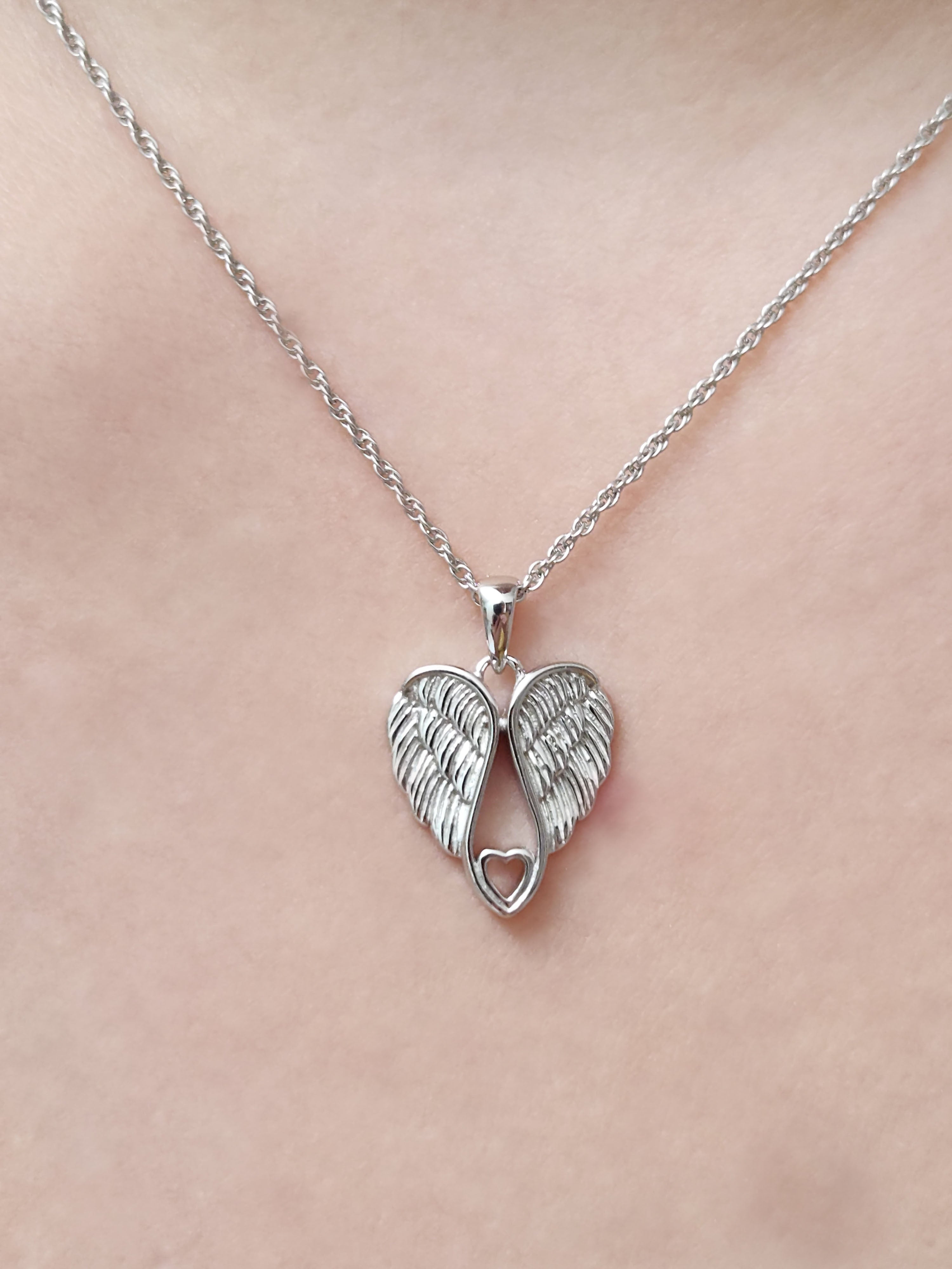 Heart with deals wings necklace silver